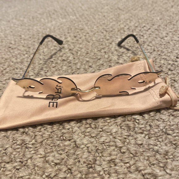 Flame Sunglasses - Picture 2 of 3